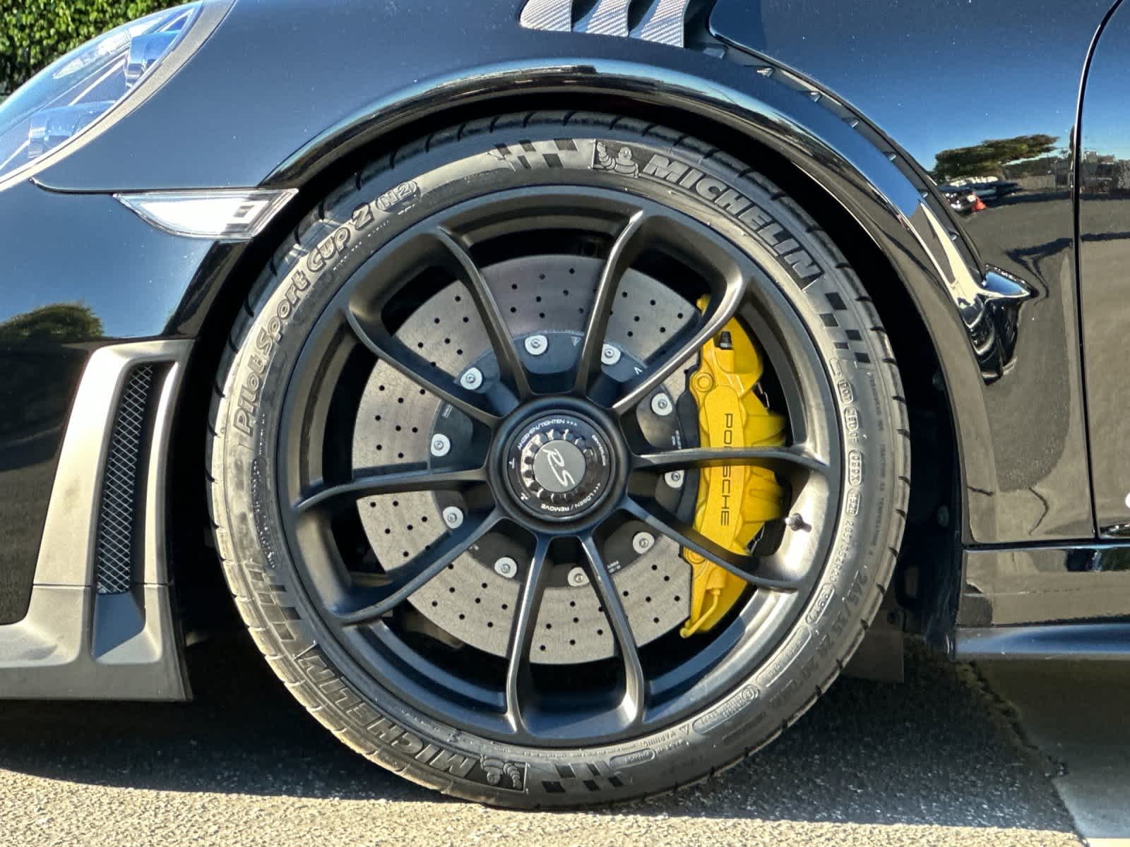 Thumbnail: 2018 Porsche 911 - 25