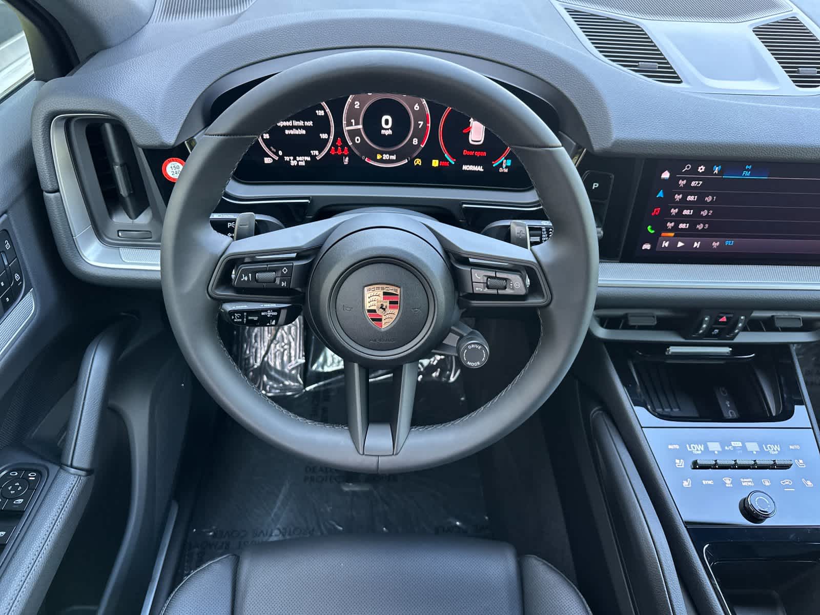 Thumbnail: 2026 Porsche Cayenne - 15