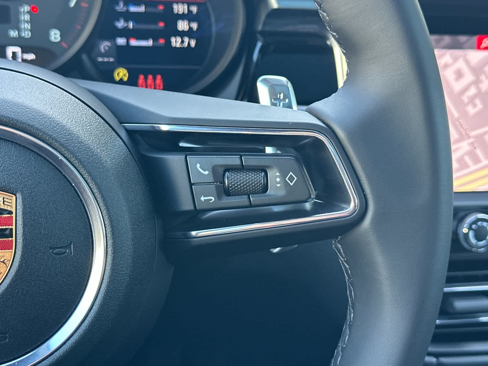 Thumbnail: 2026 Porsche Macan - 28