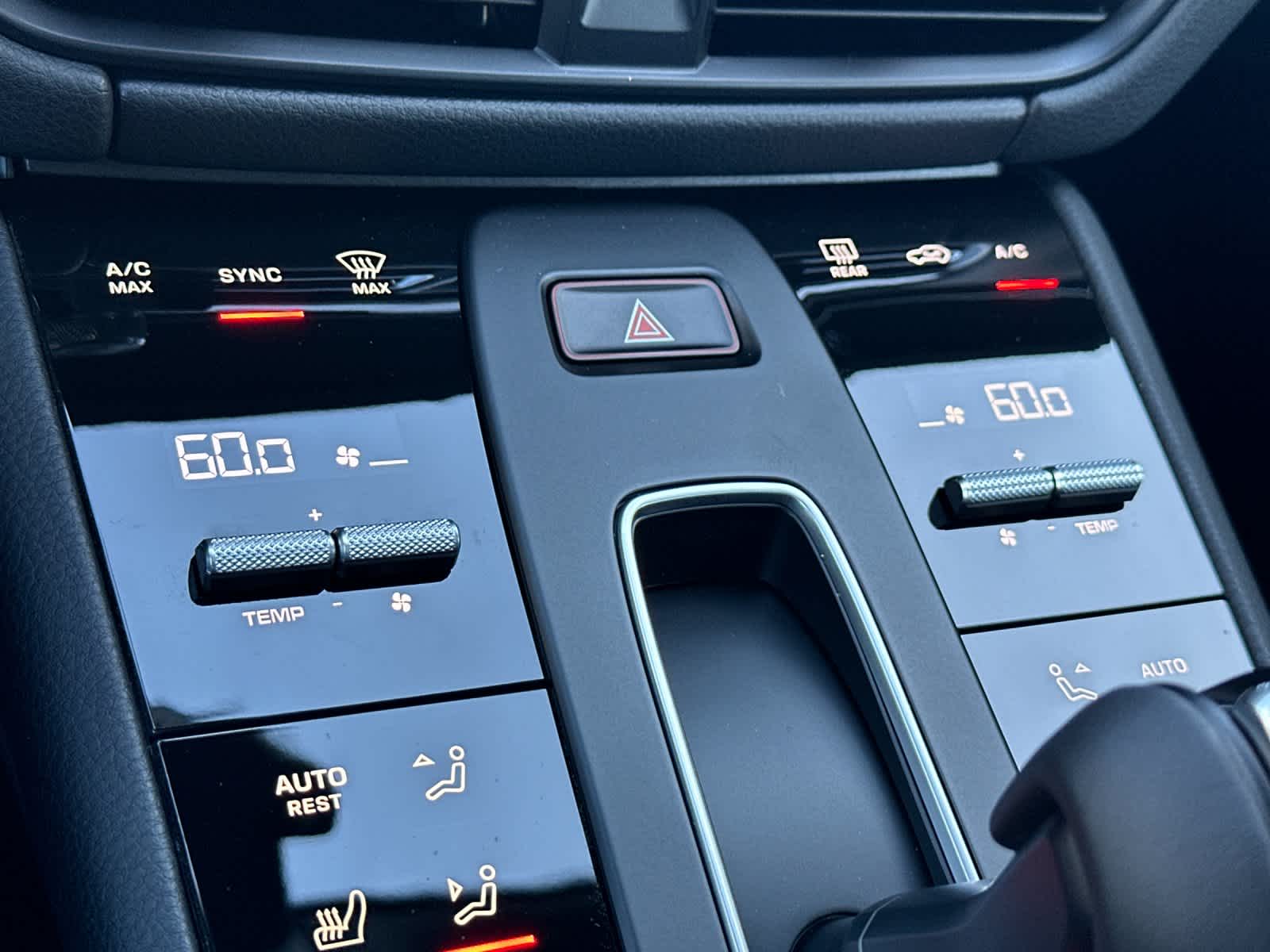 Thumbnail: 2026 Porsche Macan - 24