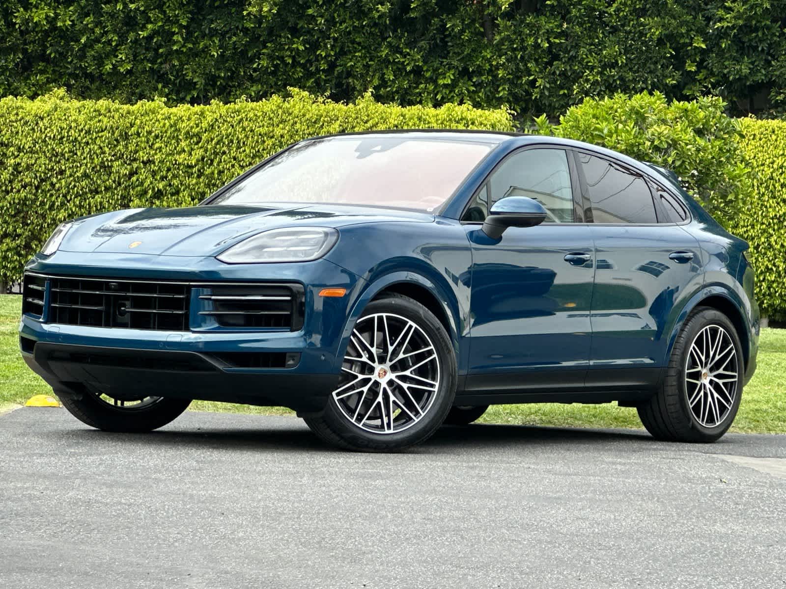 Thumbnail: 2025 Porsche Cayenne - 1