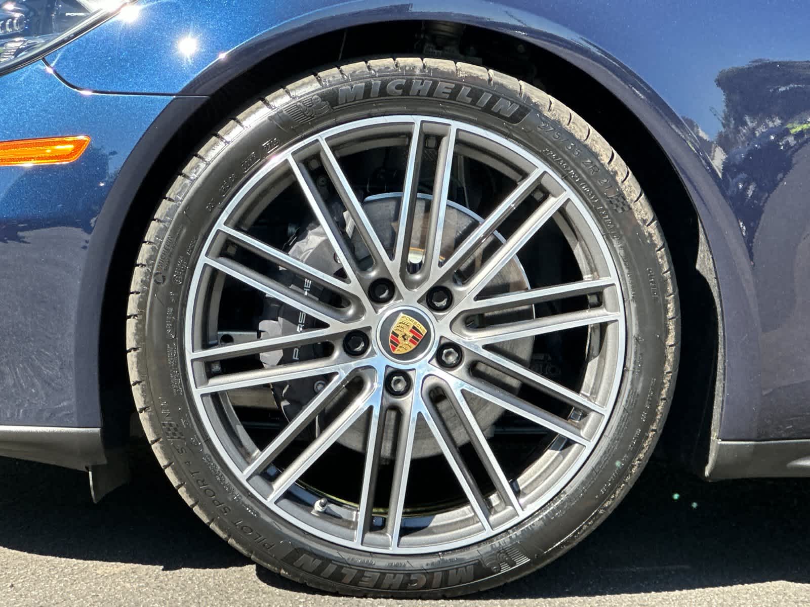 Thumbnail: 2022 Porsche Panamera - 30