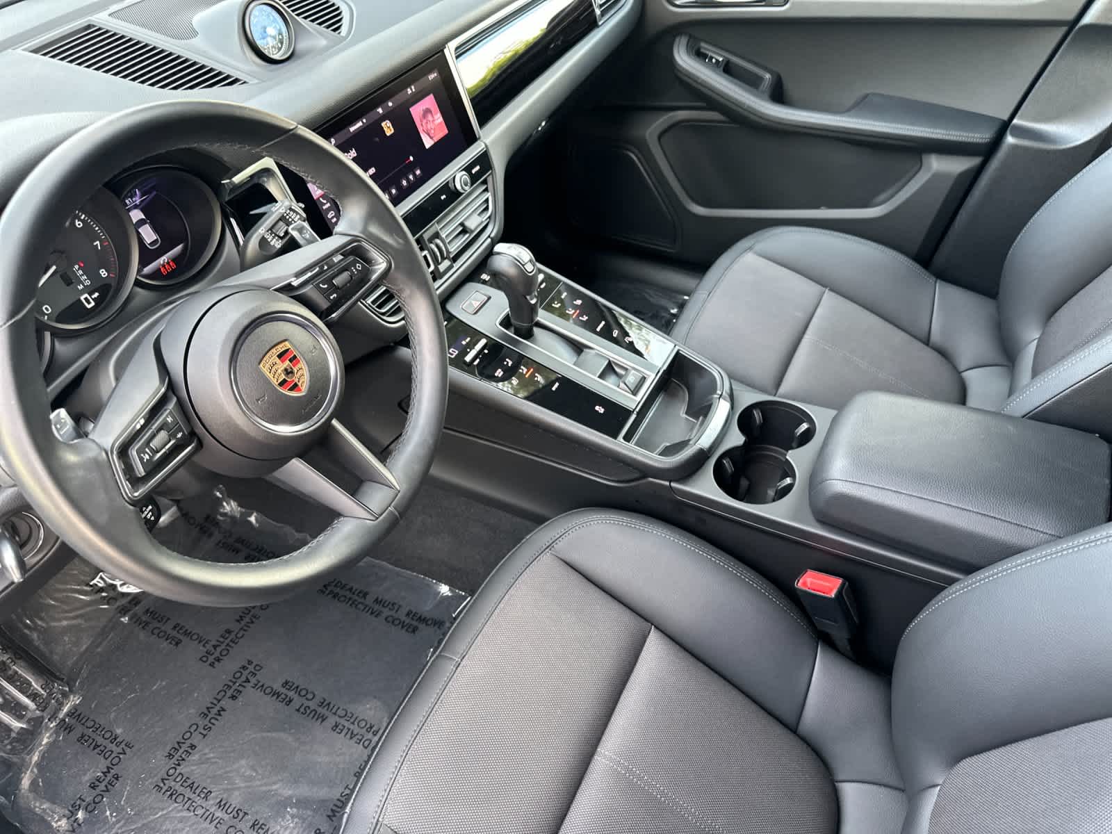 Thumbnail: 2025 Porsche Macan - 4