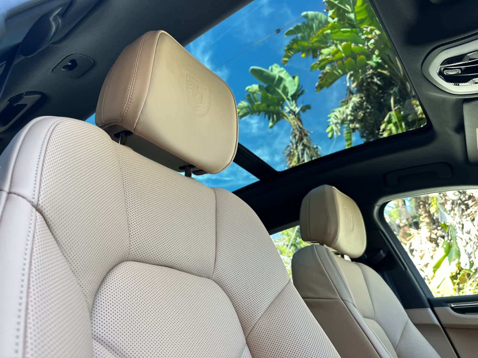 Thumbnail: 2026 Porsche Macan - 18