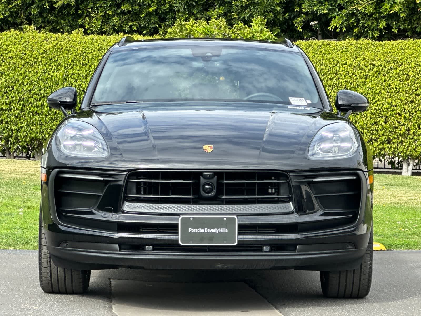 Thumbnail: 2025 Porsche Macan - 11