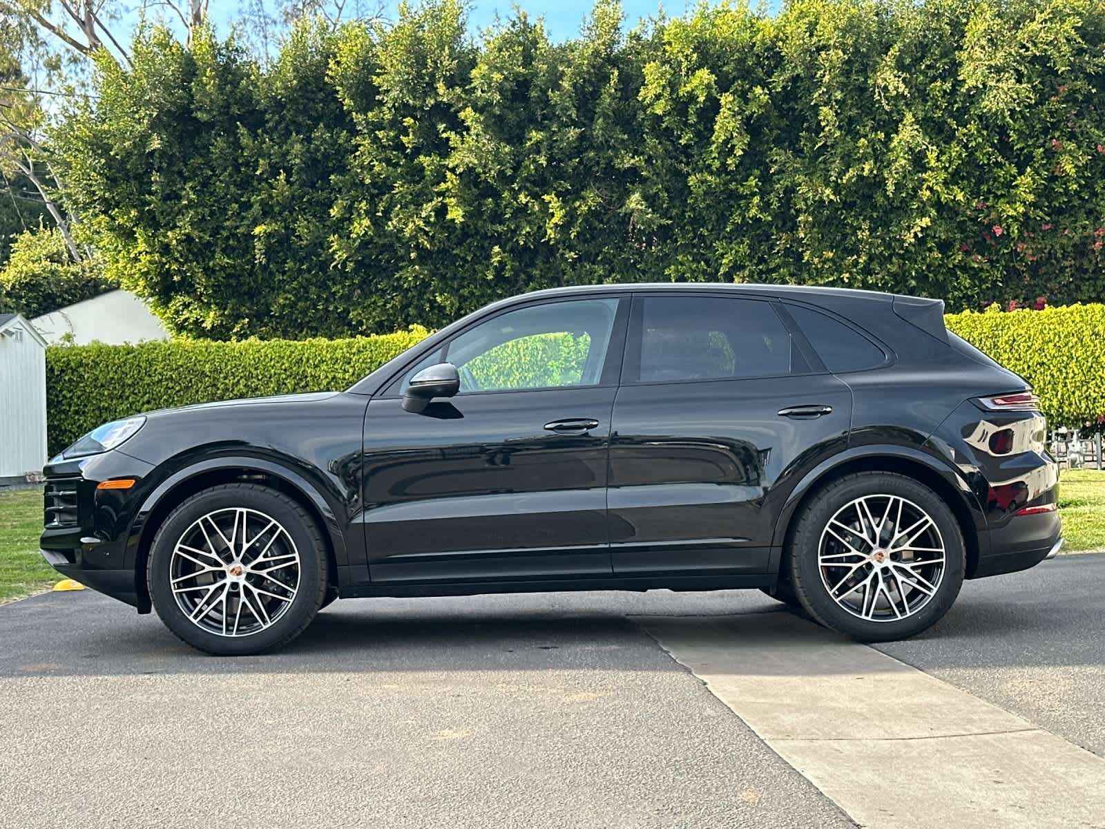 Thumbnail: 2026 Porsche Cayenne - 2