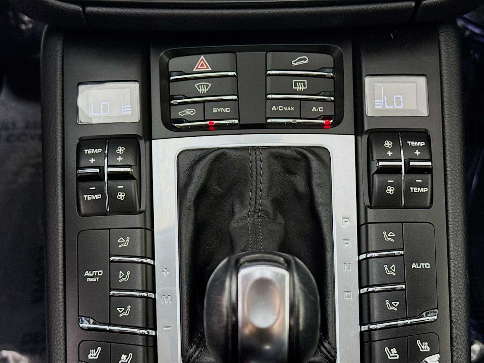 Thumbnail: 2021 Porsche Macan - 13