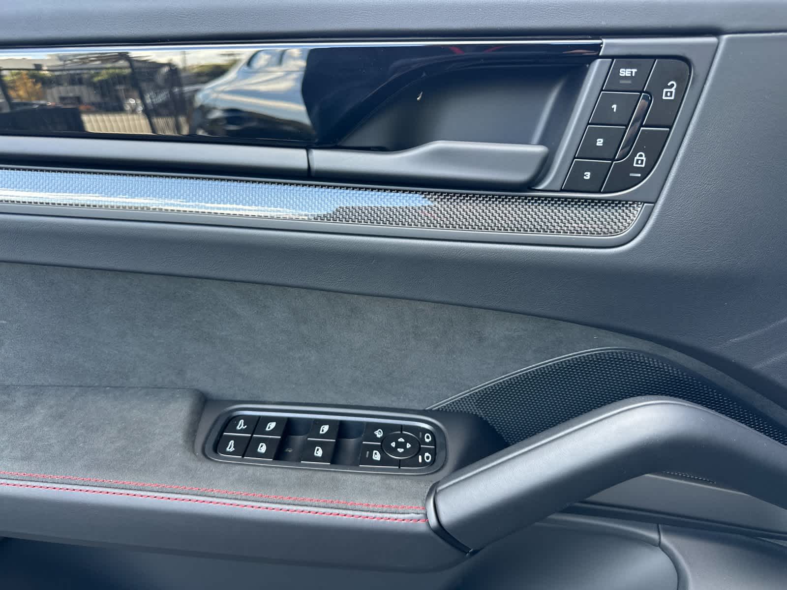 Thumbnail: 2026 Porsche Cayenne - 12