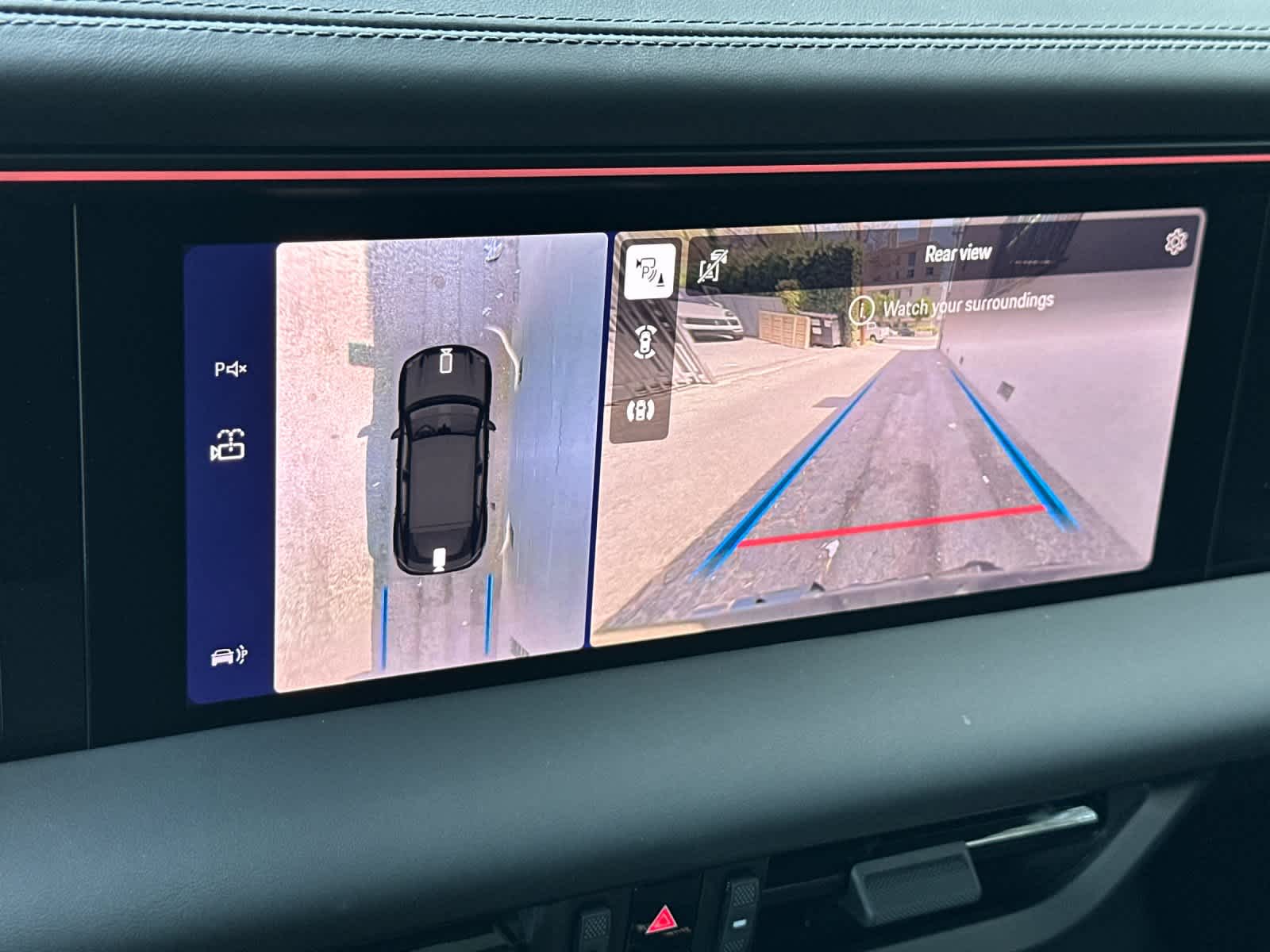 Thumbnail: 2026 Porsche Macan - 23