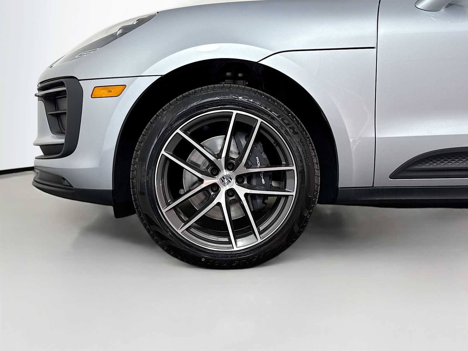 Thumbnail: 2026 Porsche Macan - 24