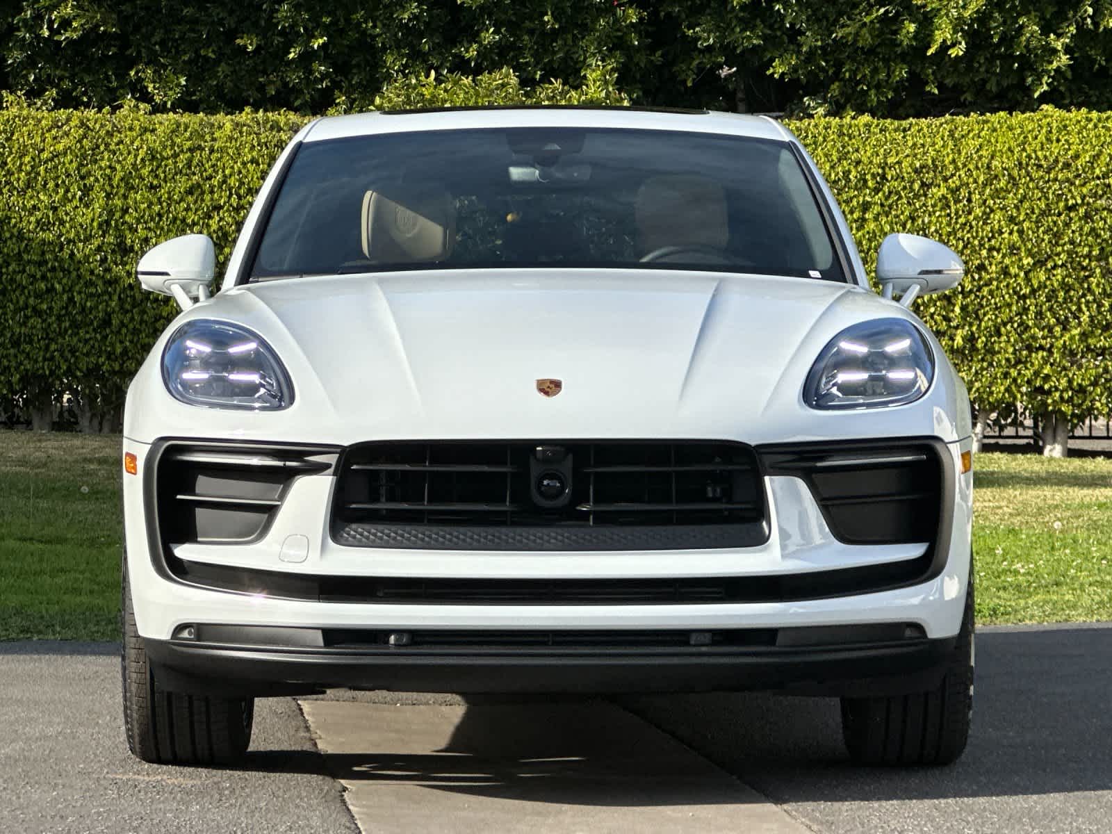 Thumbnail: 2026 Porsche Macan - 11
