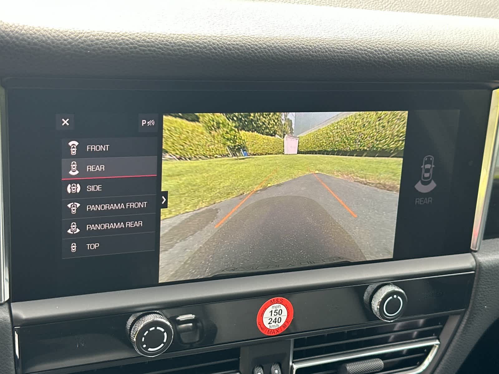 Thumbnail: 2026 Porsche Macan - 23