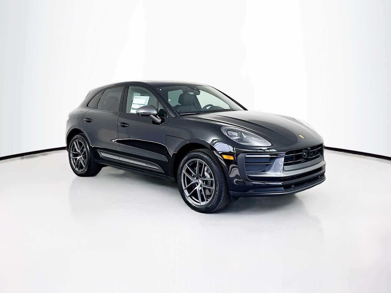 Thumbnail: 2025 Porsche Macan - 35