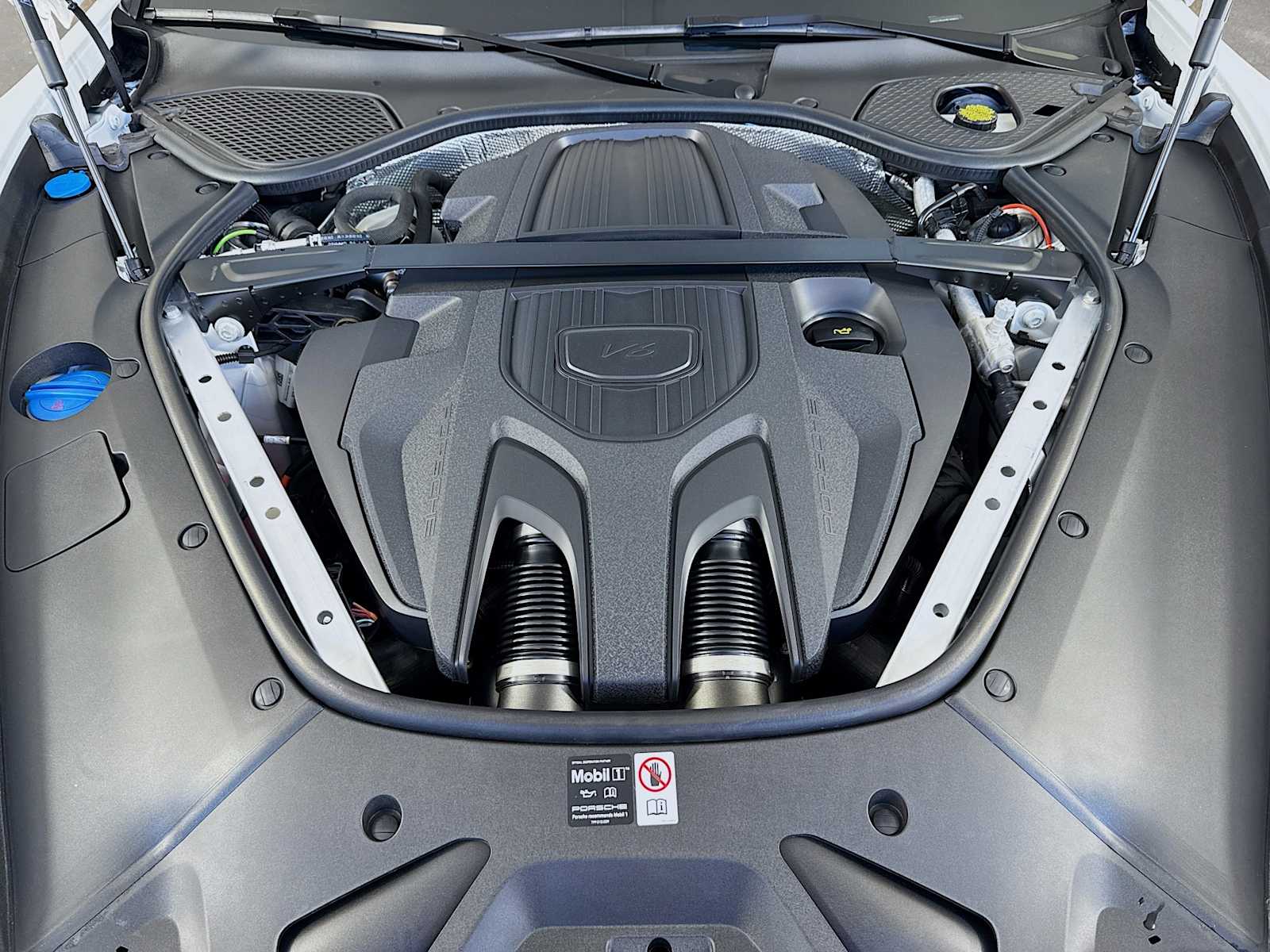 Thumbnail: 2025 Porsche Panamera - 23