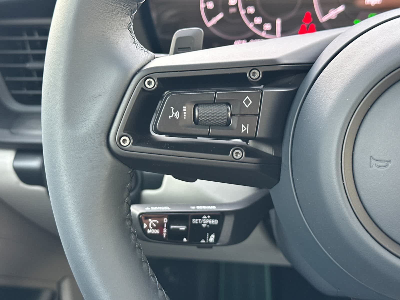 Thumbnail: 2026 Porsche 911 - 23