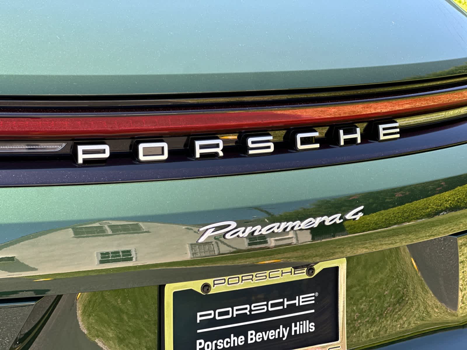 Thumbnail: 2026 Porsche Panamera - 32