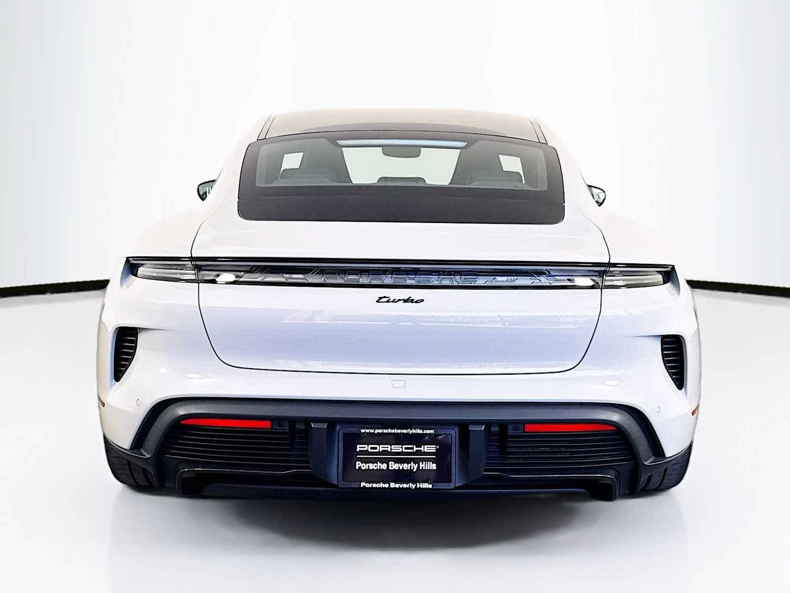 Thumbnail: 2025 Porsche Taycan - 10