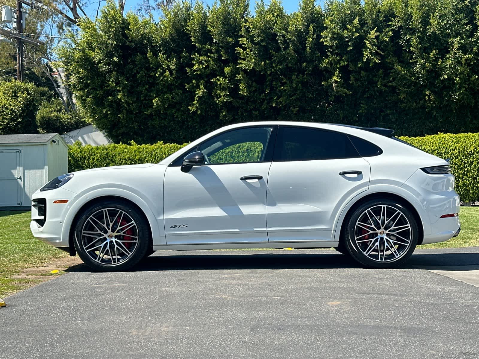 Thumbnail: 2026 Porsche Cayenne - 2