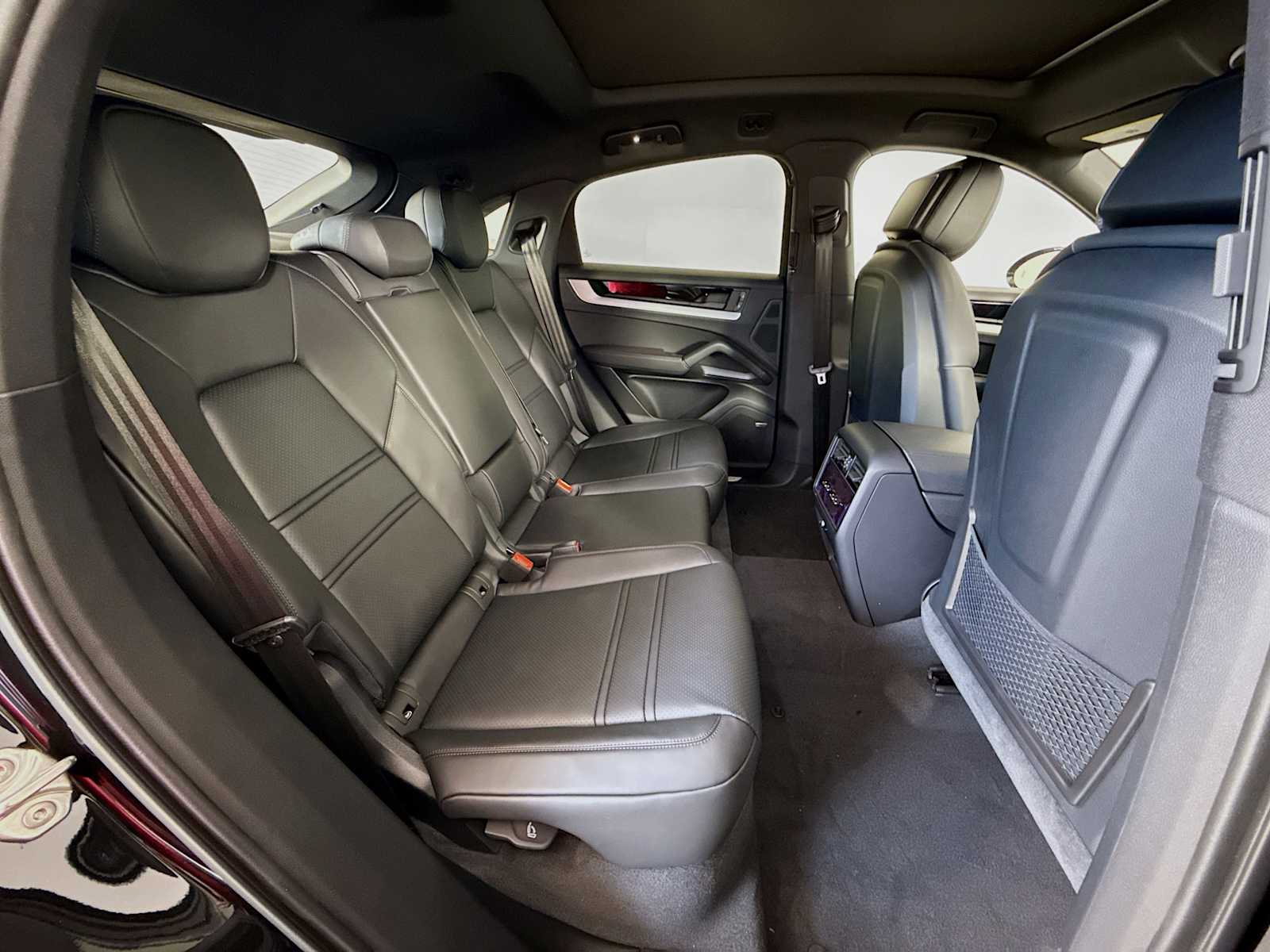 Thumbnail: 2026 Porsche Cayenne - 20