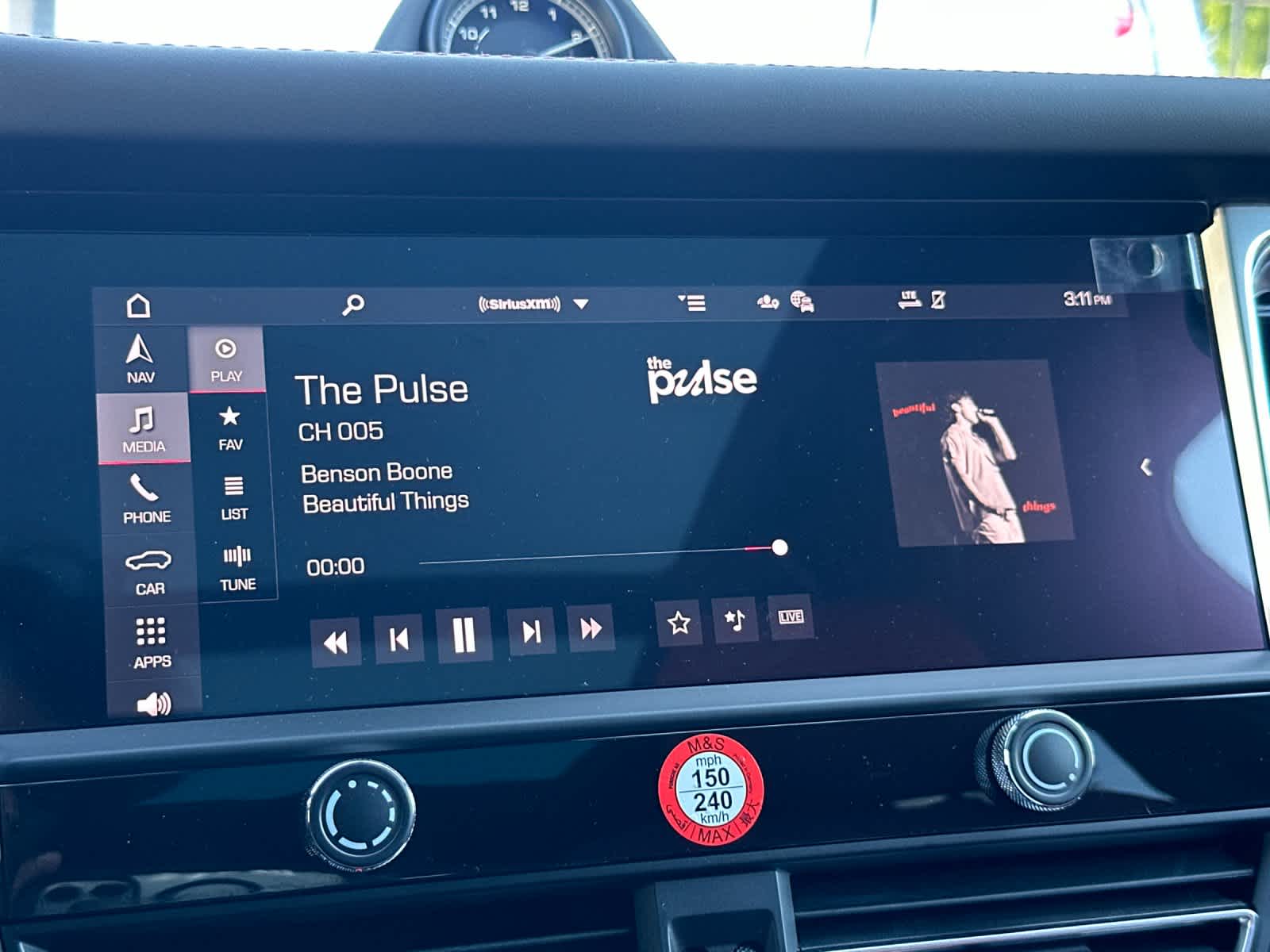 Thumbnail: 2026 Porsche Macan - 20