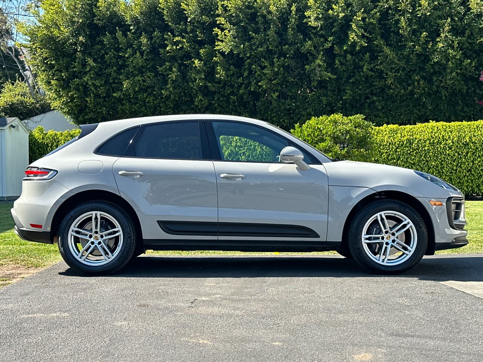 Thumbnail: 2025 Porsche Macan - 8