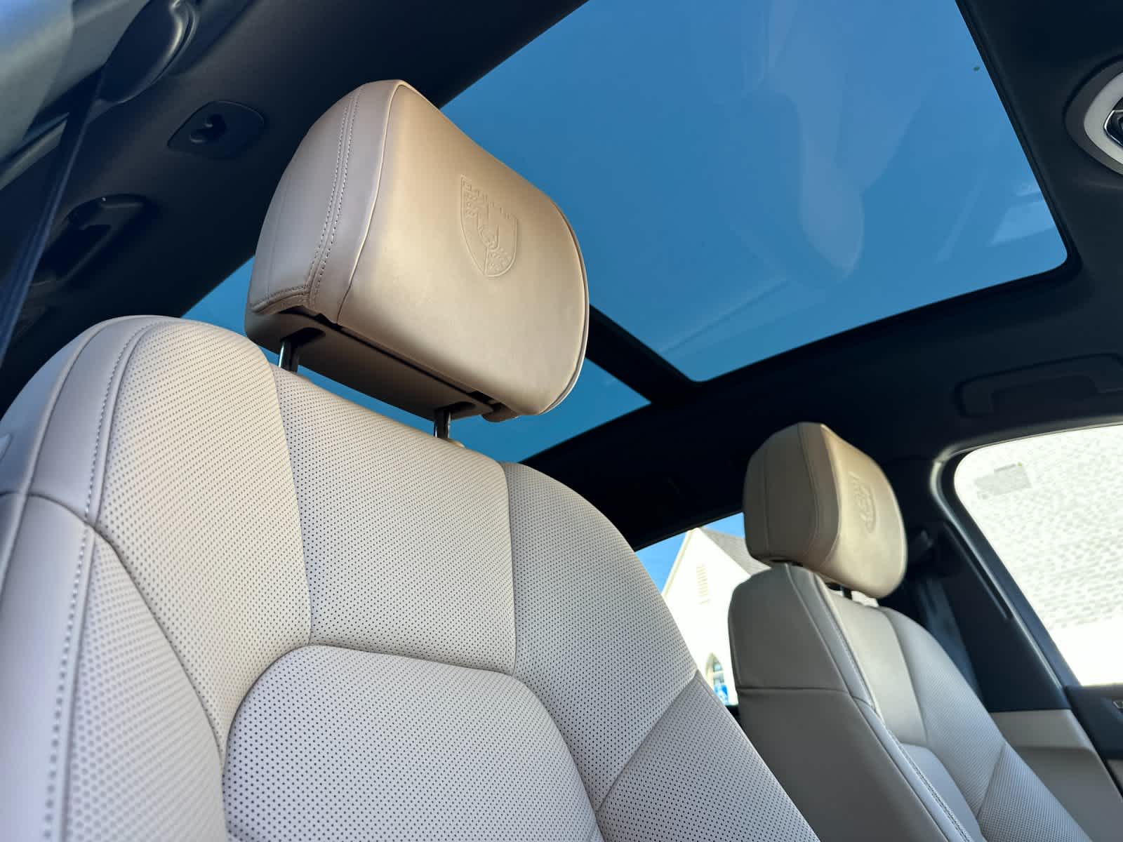 Thumbnail: 2026 Porsche Macan - 18