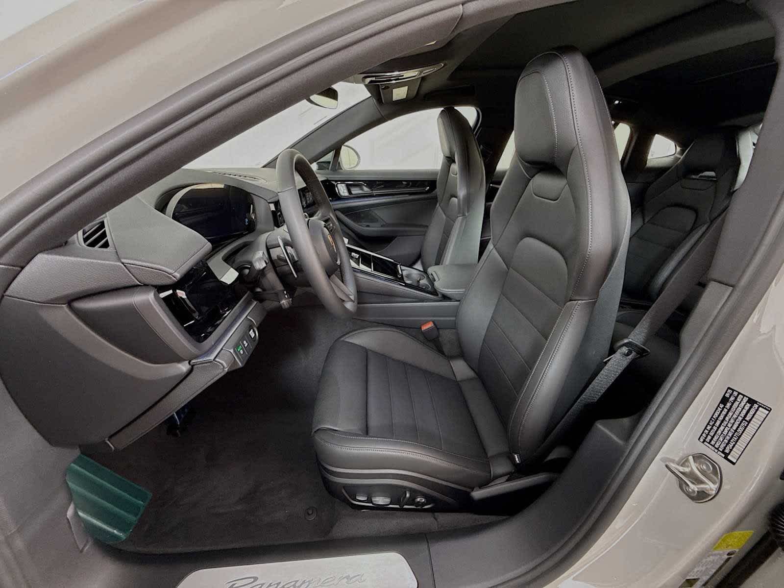 Thumbnail: 2026 Porsche Panamera - 5