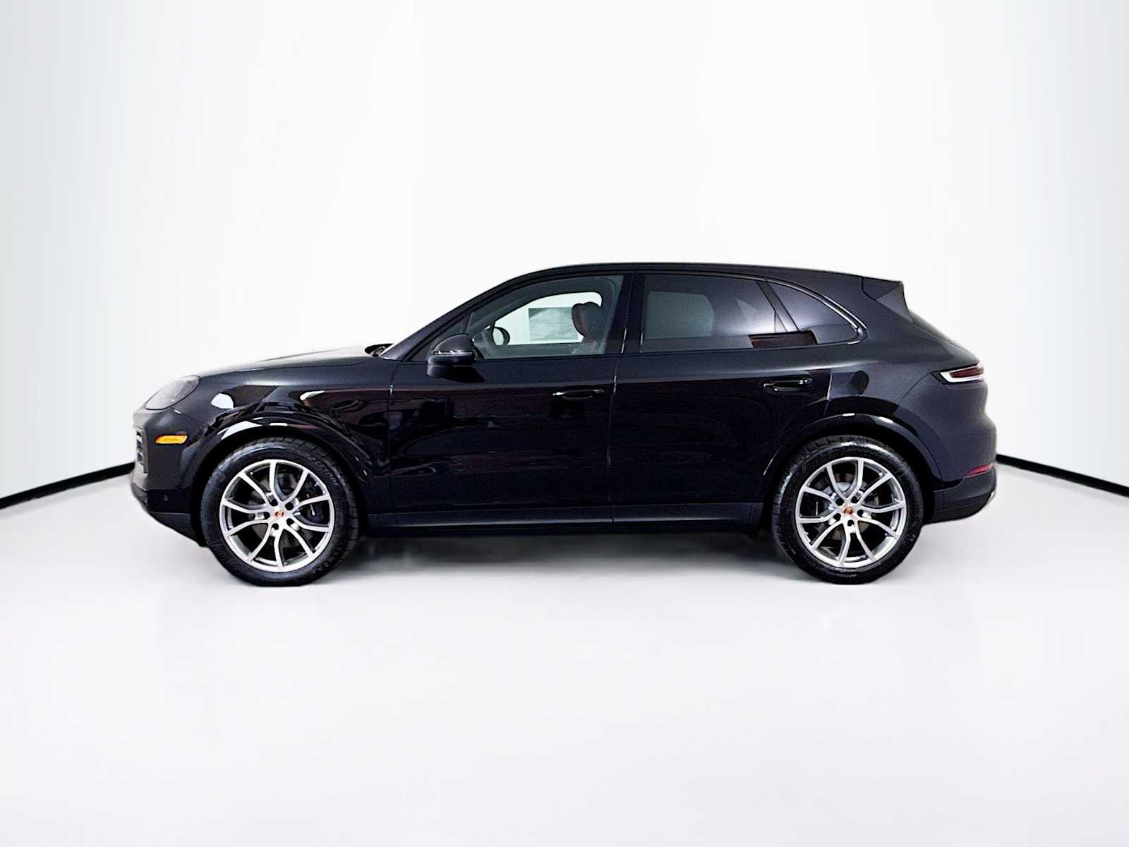 Thumbnail: 2025 Porsche Cayenne - 2