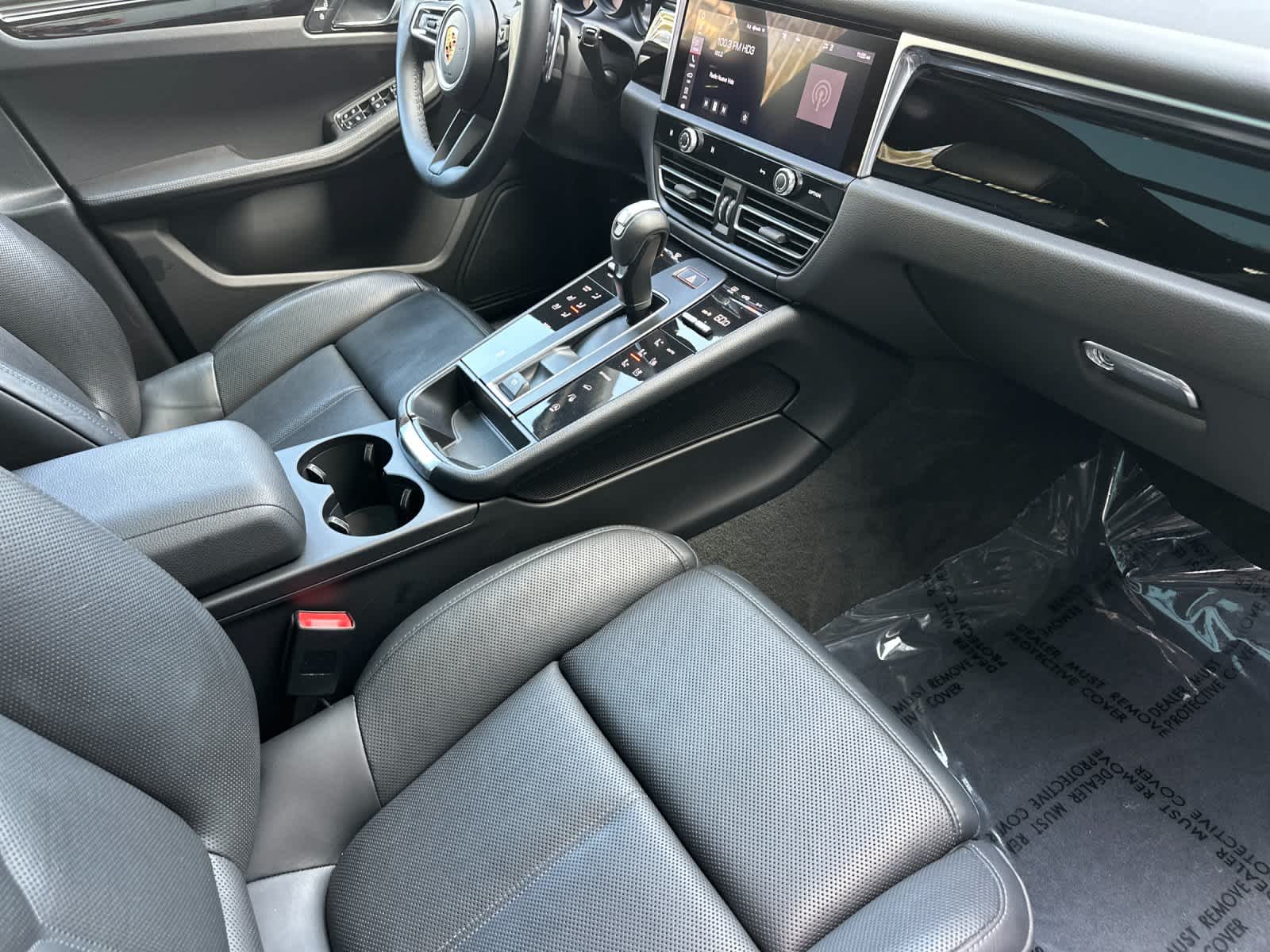 Thumbnail: 2023 Porsche Macan - 16