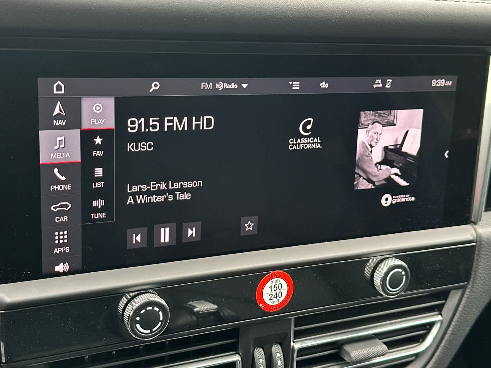 Thumbnail: 2025 Porsche Macan - 21