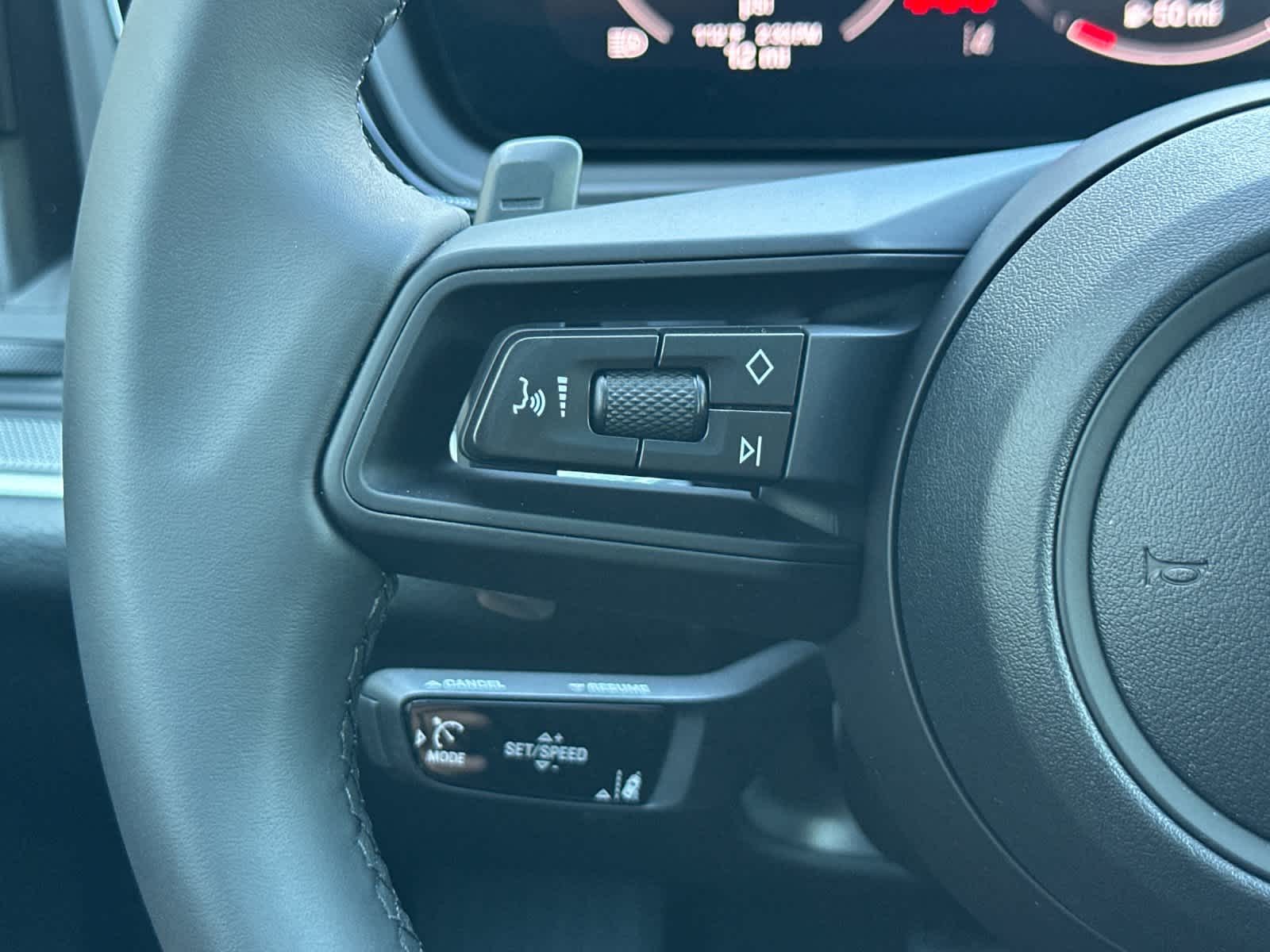 Thumbnail: 2026 Porsche Cayenne - 27