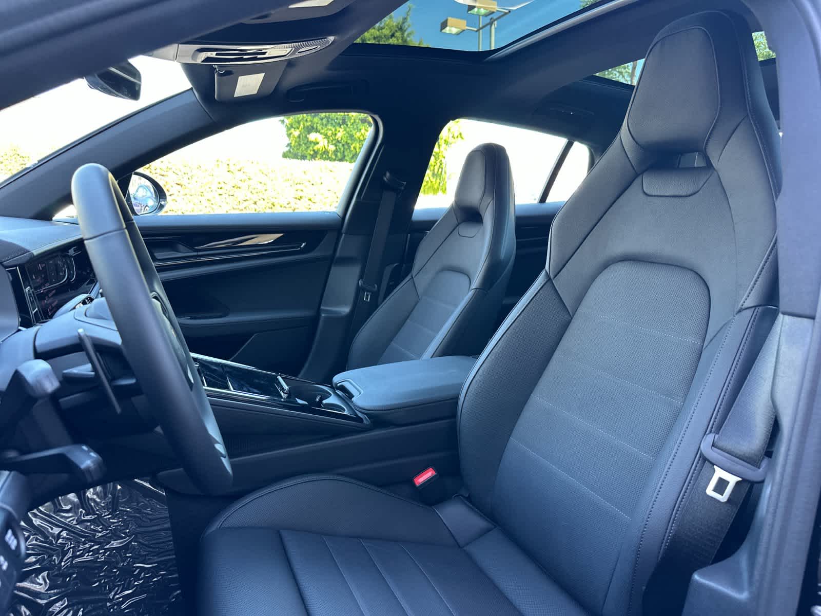 Thumbnail: 2026 Porsche Panamera - 5