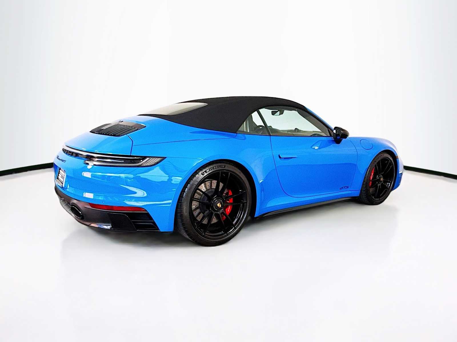 Thumbnail: 2023 Porsche 911 - 9