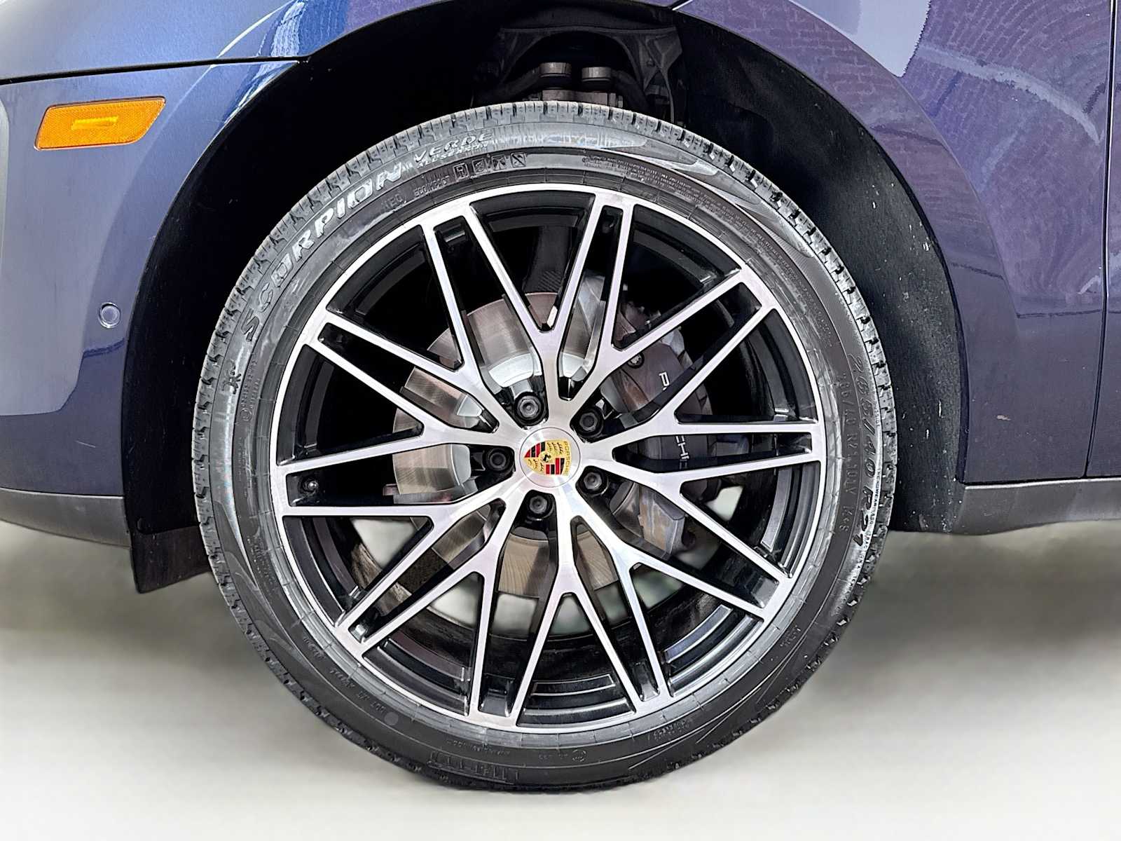 Thumbnail: 2022 Porsche Macan - 25