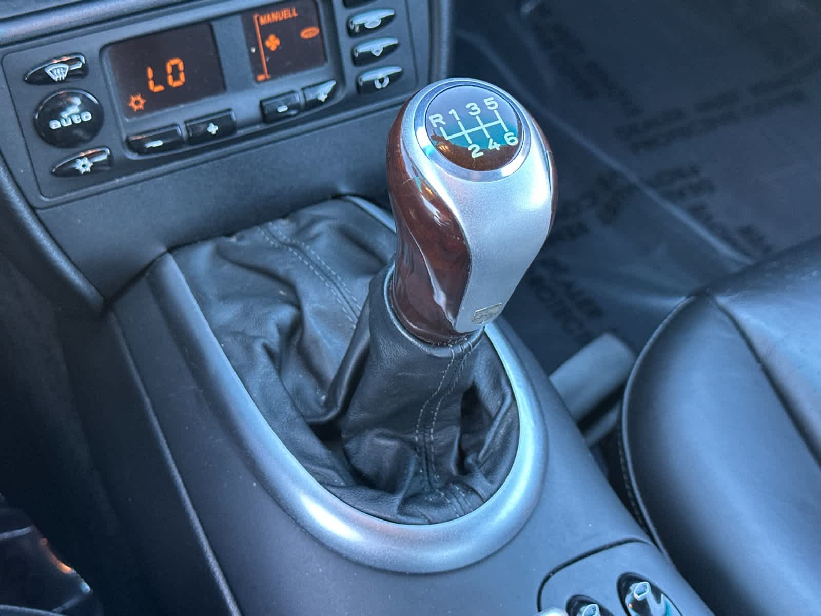 Thumbnail: 2001 Porsche 911 - 17