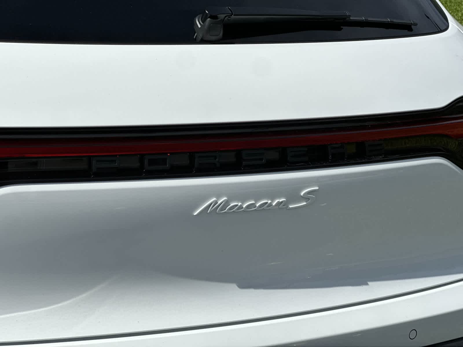 Thumbnail: 2026 Porsche Macan - 32