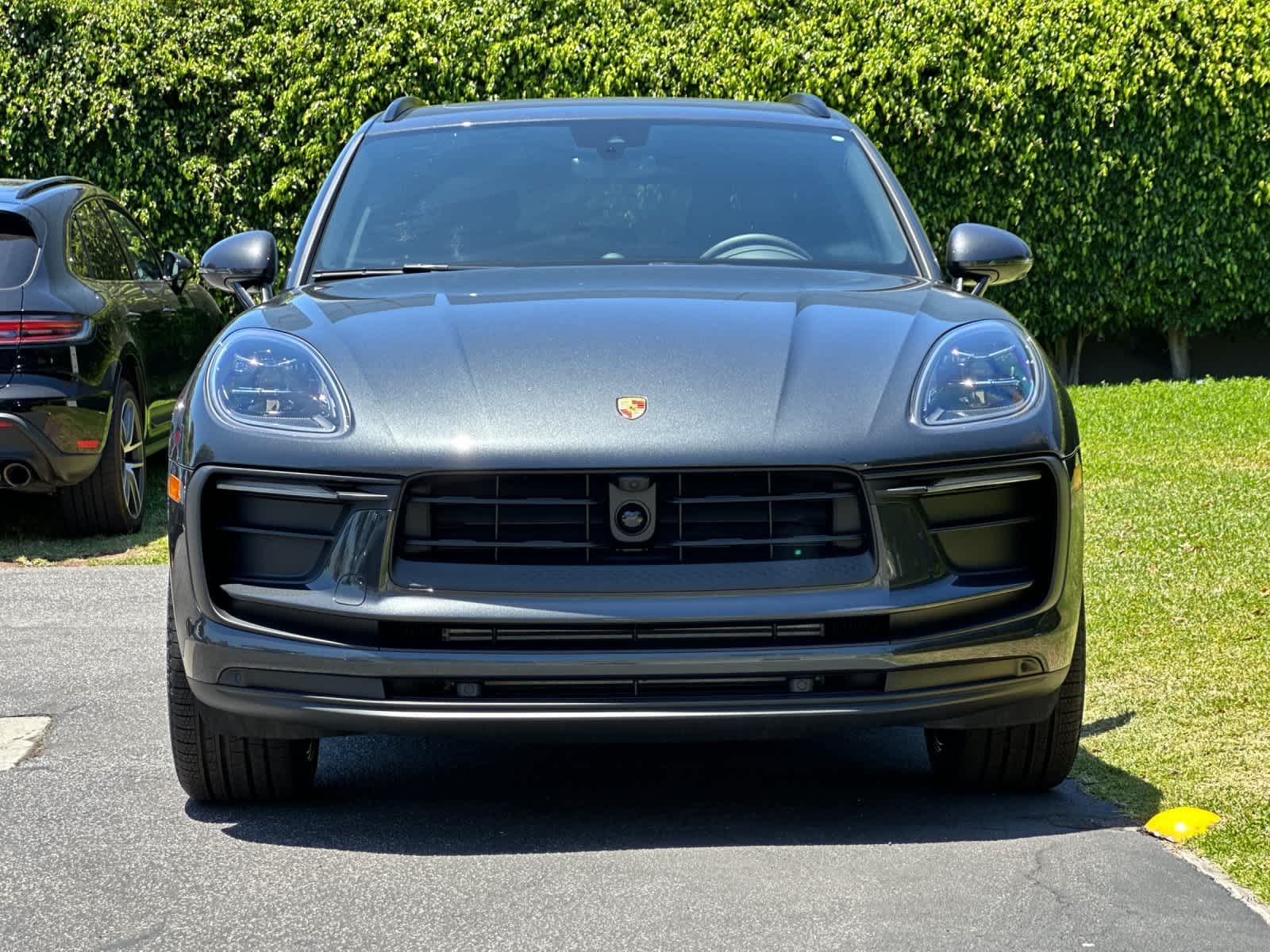 Thumbnail: 2026 Porsche Macan - 11