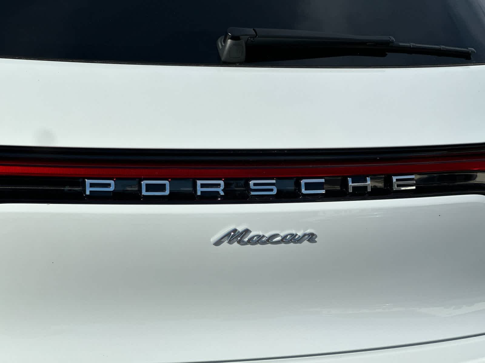 Thumbnail: 2026 Porsche Macan - 32