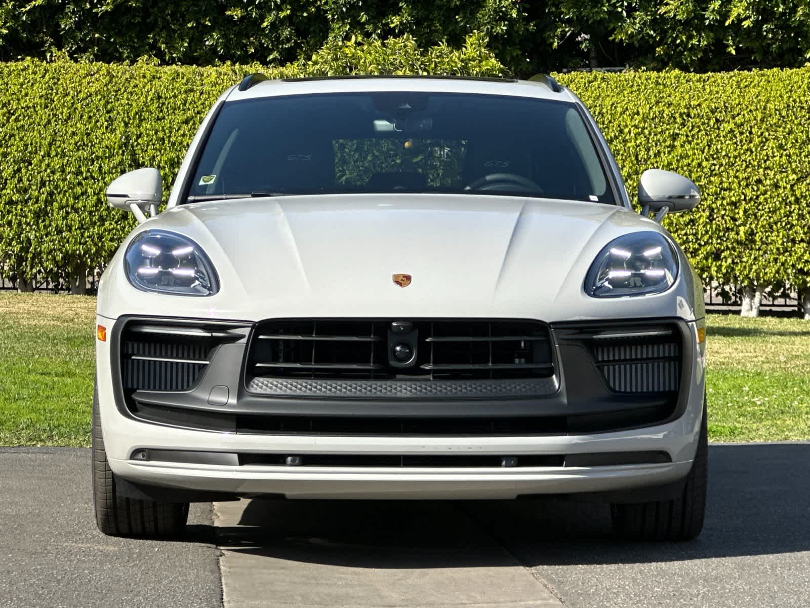 Thumbnail: 2026 Porsche Macan - 11