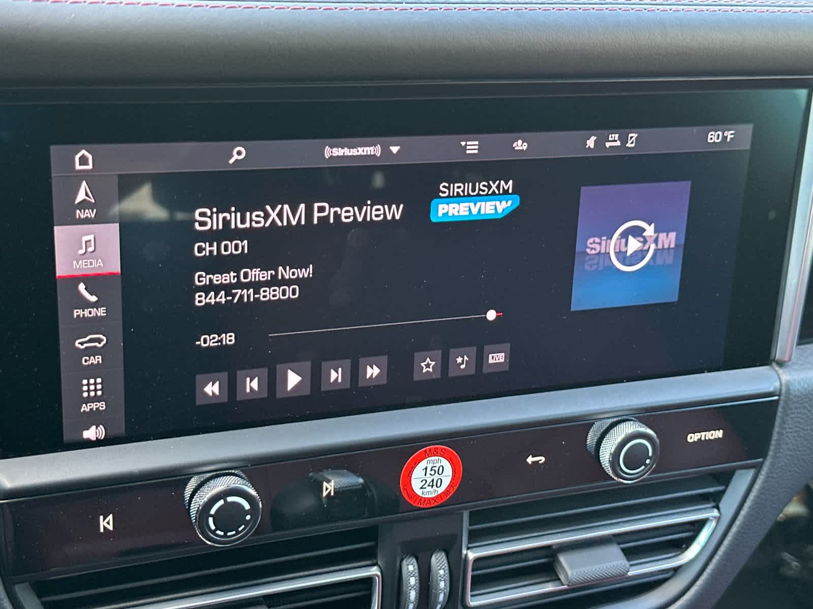 Thumbnail: 2025 Porsche Macan - 21