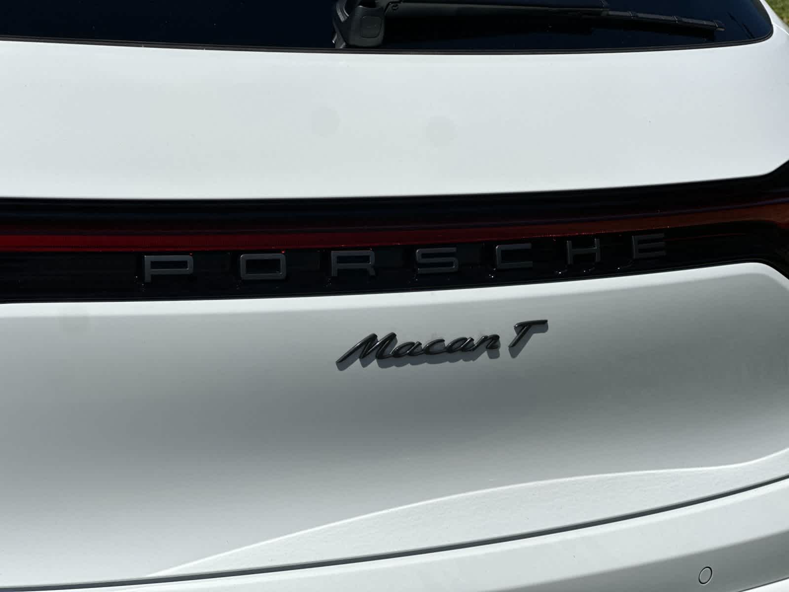 Thumbnail: 2026 Porsche Macan - 32