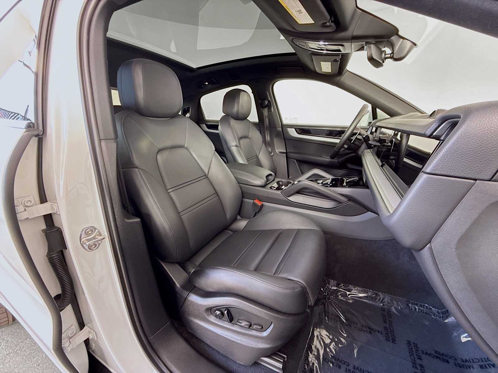 Thumbnail: 2024 Porsche Cayenne - 21