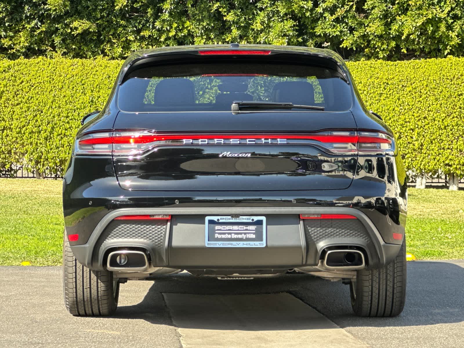 Thumbnail: 2026 Porsche Macan - 7