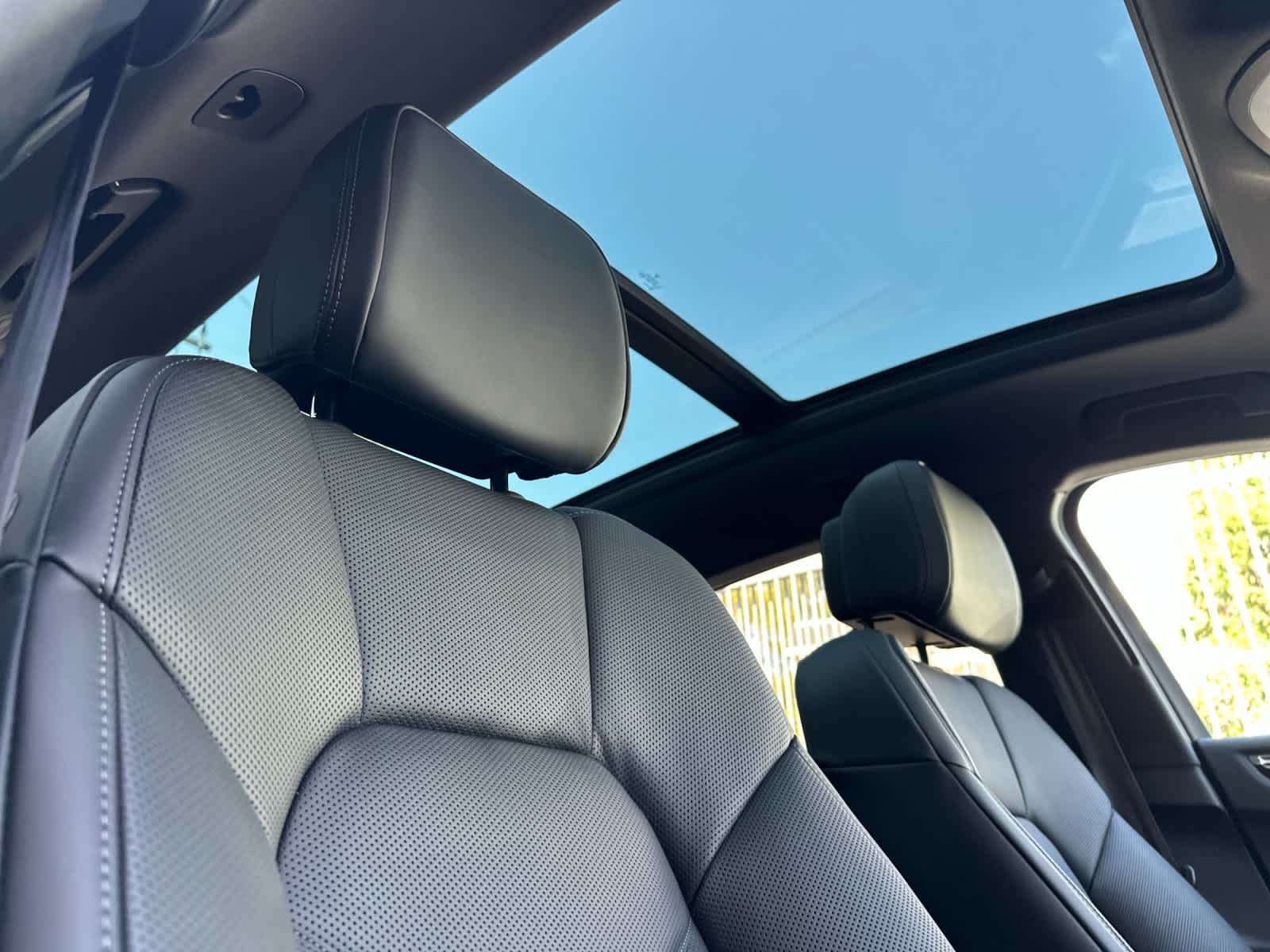 Thumbnail: 2026 Porsche Macan - 18