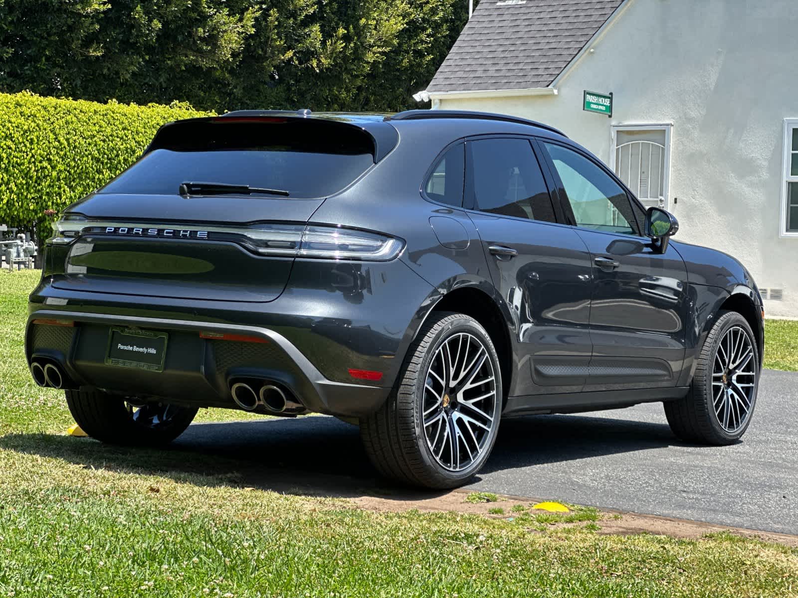 Thumbnail: 2026 Porsche Macan - 8