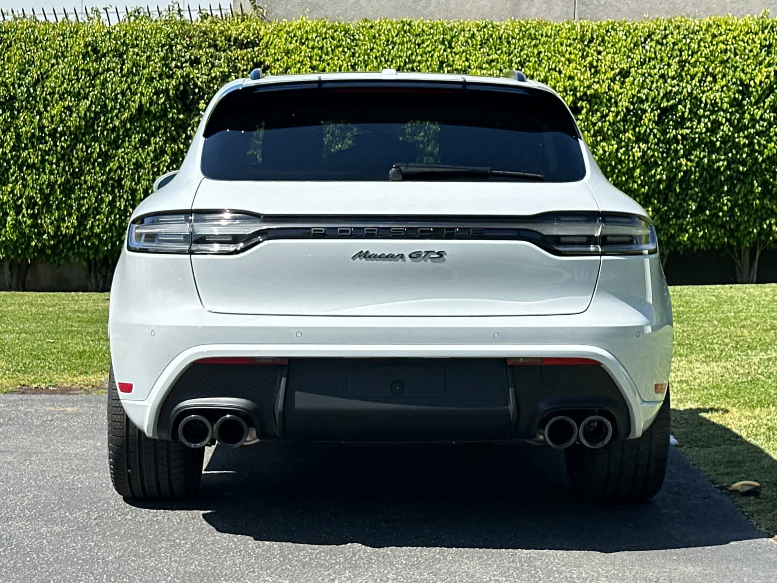 Thumbnail: 2026 Porsche Macan - 7