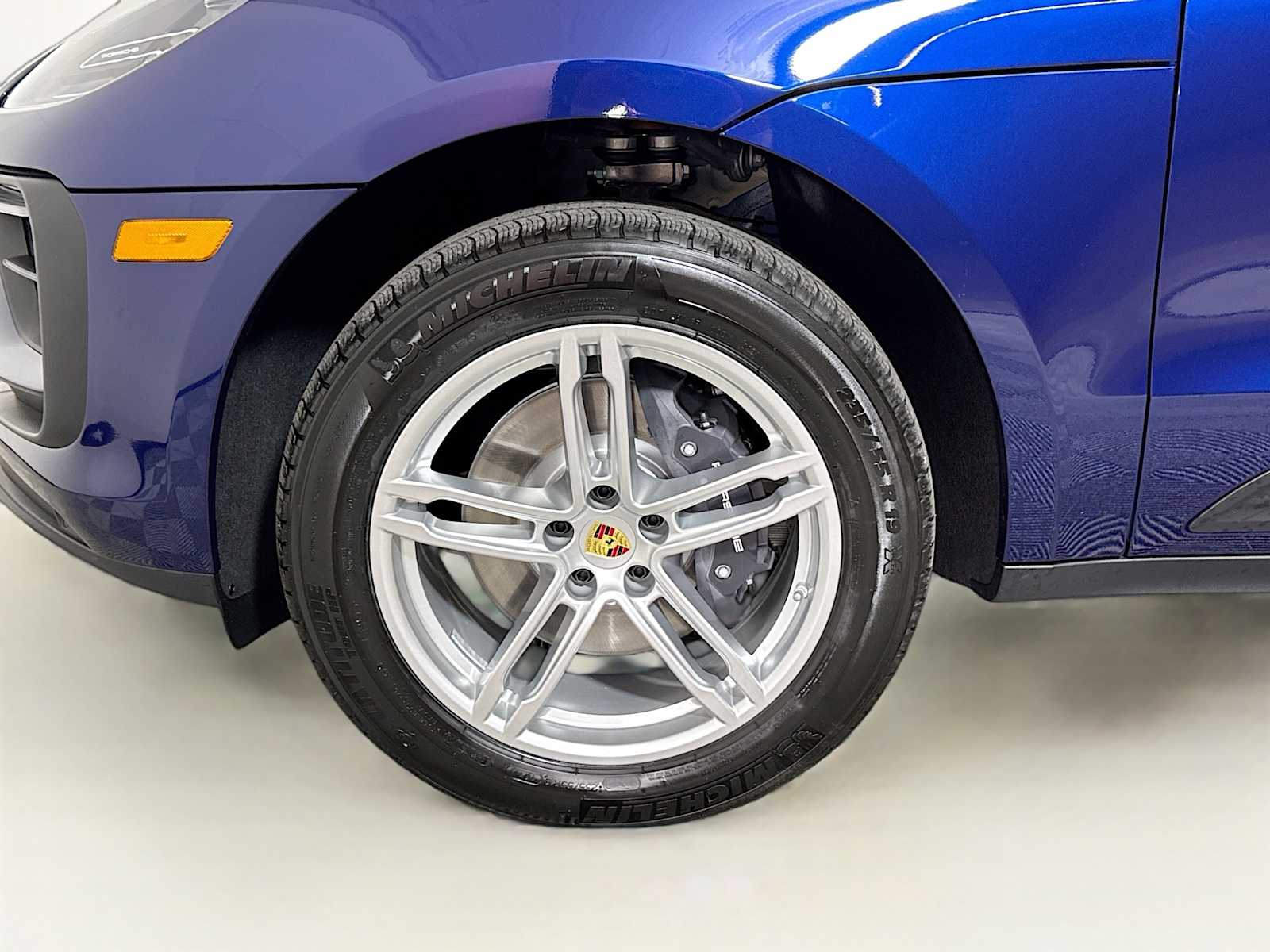 Thumbnail: 2025 Porsche Macan - 24