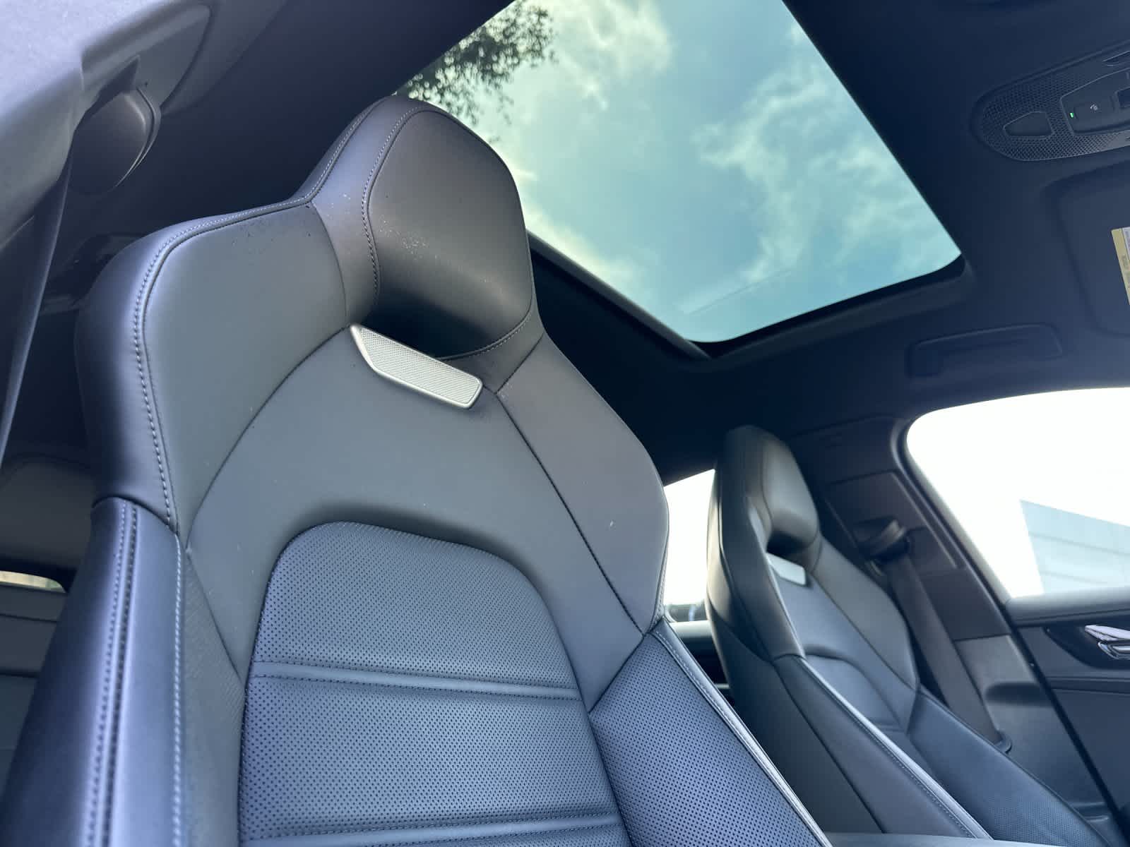 Thumbnail: 2024 Porsche Panamera - 17