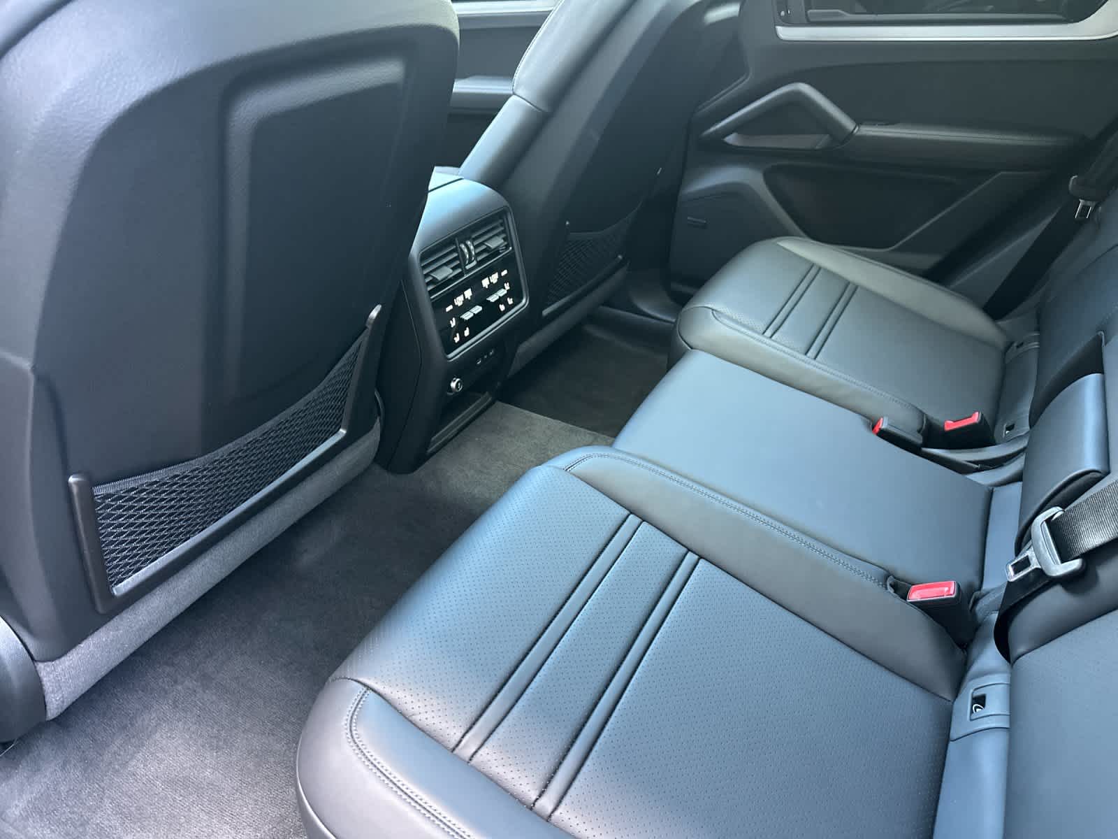 Thumbnail: 2026 Porsche Cayenne - 13