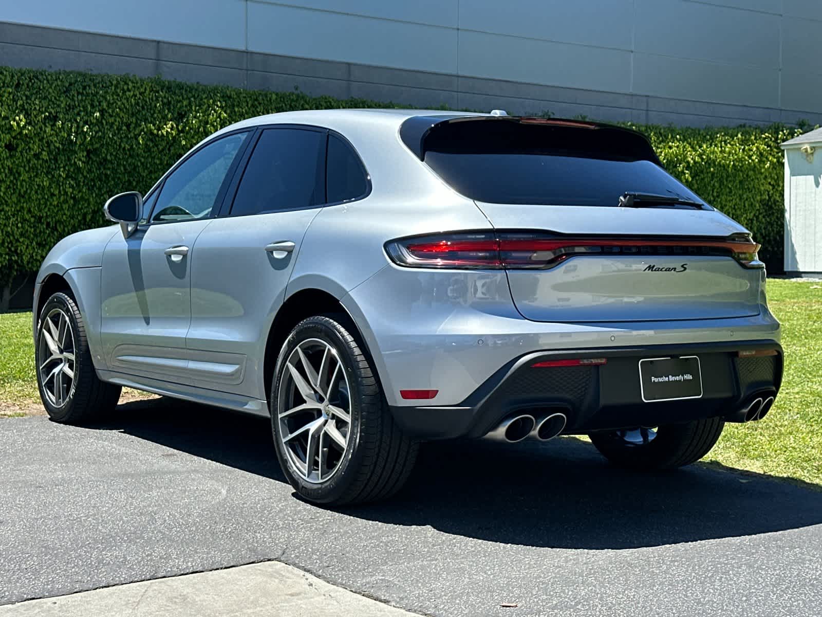Thumbnail: 2026 Porsche Macan - 3